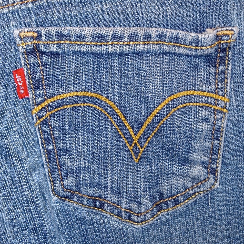 Levi jeans